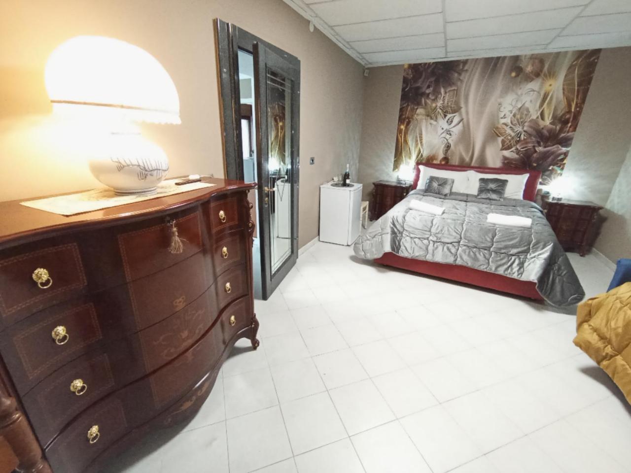 Red Fox Rooms Decimomannu Esterno foto